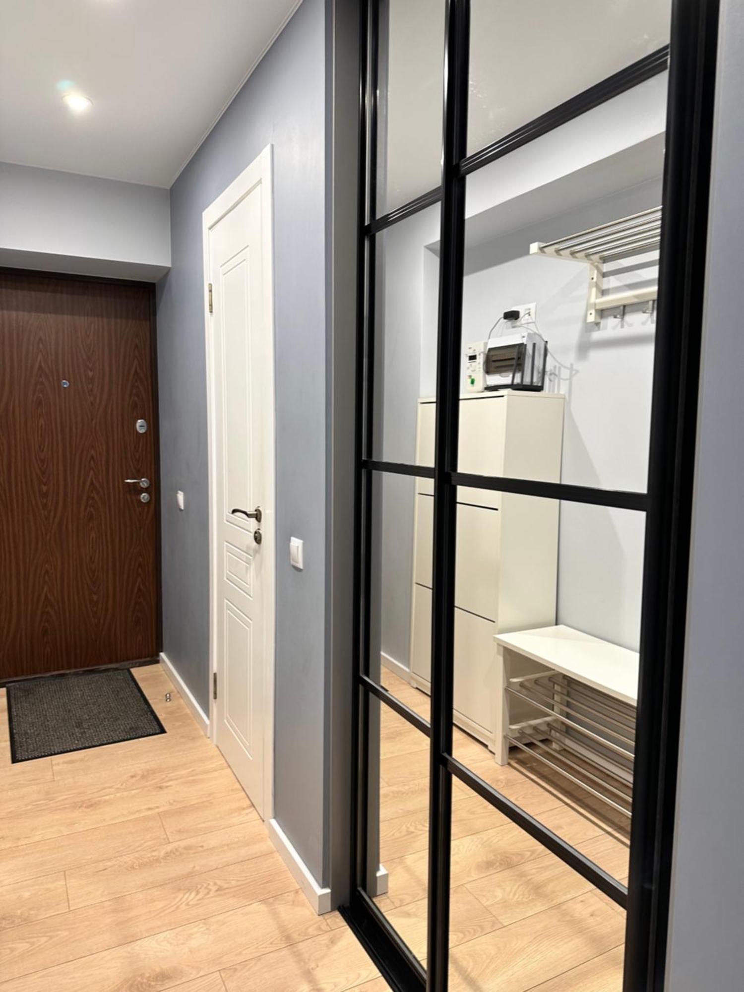 Parkside Escape: Stylish 1-Br Apartment Рига Екстериор снимка
