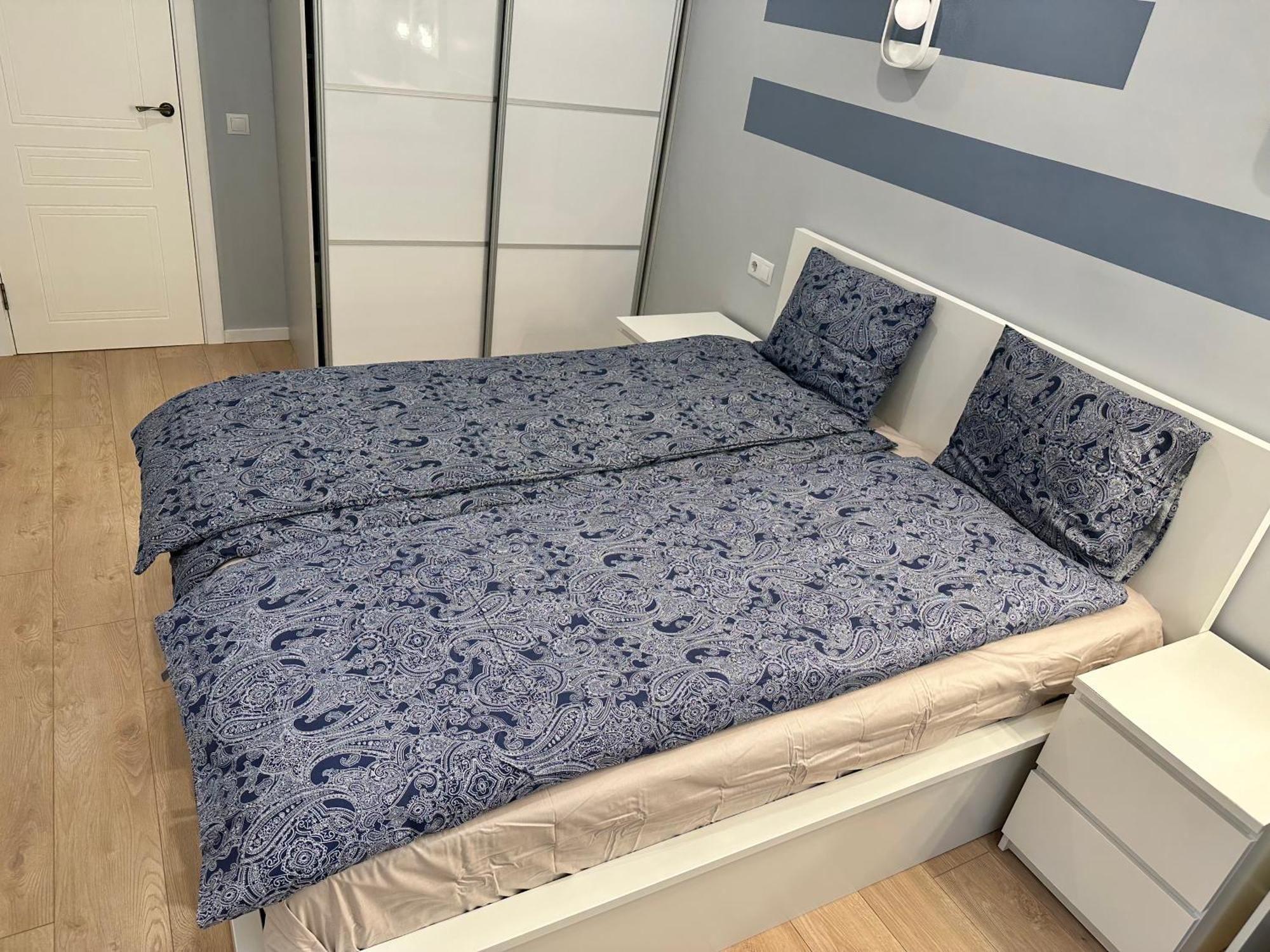 Parkside Escape: Stylish 1-Br Apartment Рига Екстериор снимка